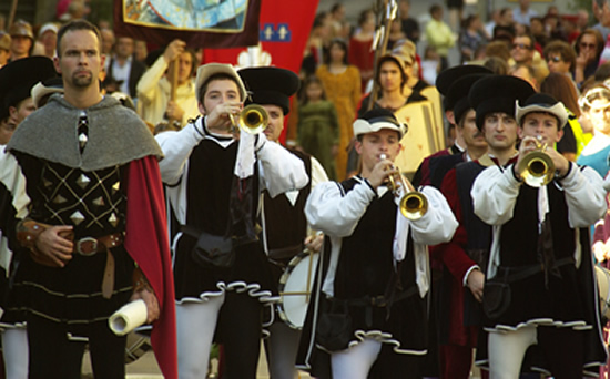 Gruppo musici corteo storico Palio della Balestra