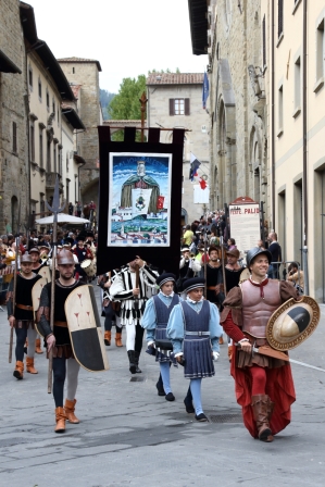 ingresso del drappo del palio - MBfotopress