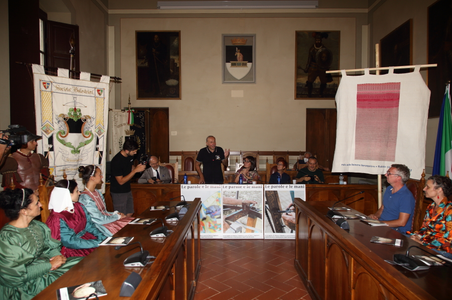 Presentazione del "Cencio" del Palio della Balestra