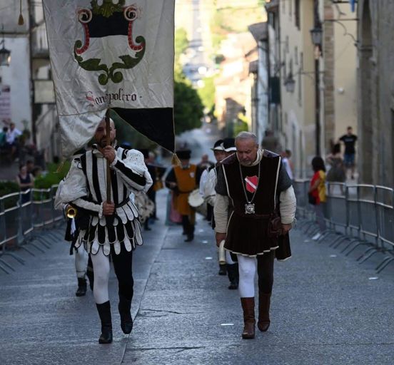 La Società Balestrieri al Palio della Vittoria ad Anghiari